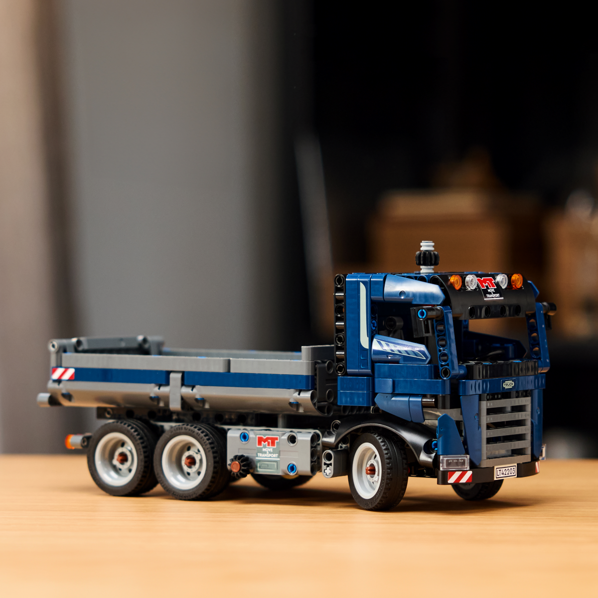 LEGO Technic: Tipping Dump Truck (42203)