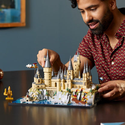 LEGO Harry Potter: Hogwarts Castle and Grounds (76419)